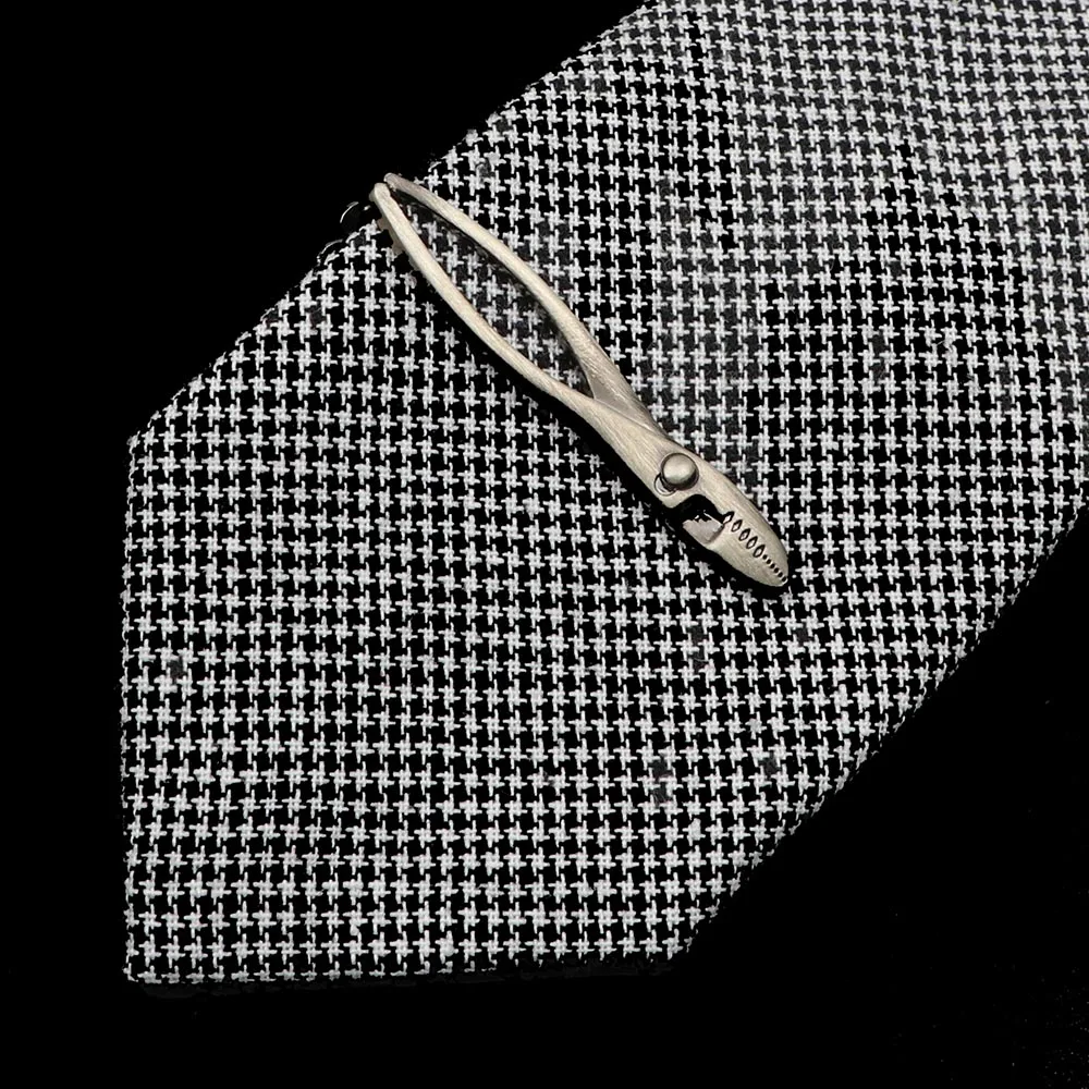 Chrome Stainless Tie Clips Scissors Ax Car Owl Sword Hammer Shape Metal Tie Clip For Men 1 Piece For Tie Clips