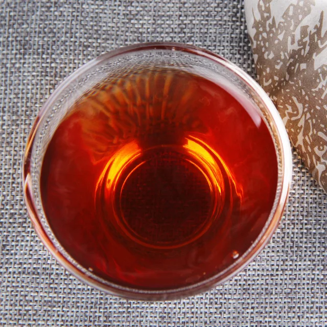 Yiwu Old Tree Shu Pu'Er Készítette: 2008 Anyagok Yunnan Qizi Cake Érett Pu-Erh 357G - Image 3
