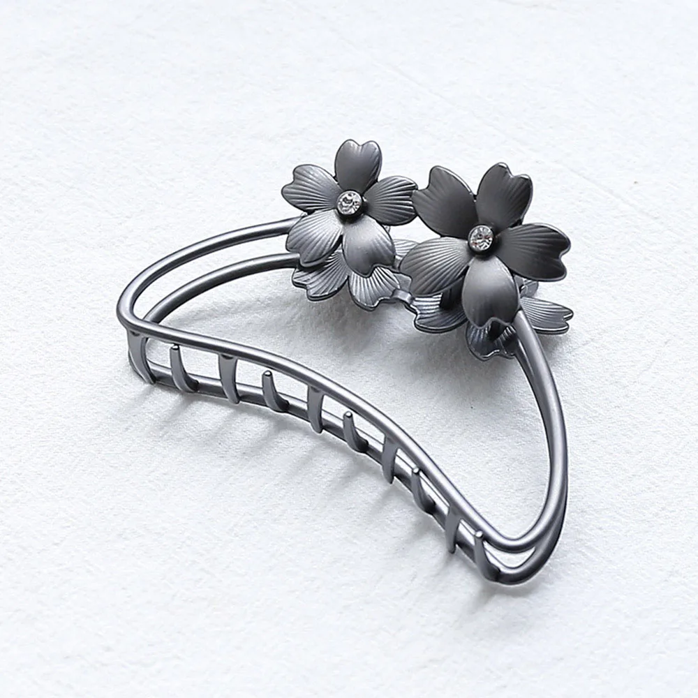 

Elegant Big Flower Retro Hair Claws for Women Hairpins Barrettes Flower Metal Hair Clips Hair Crab Accessories Headwear