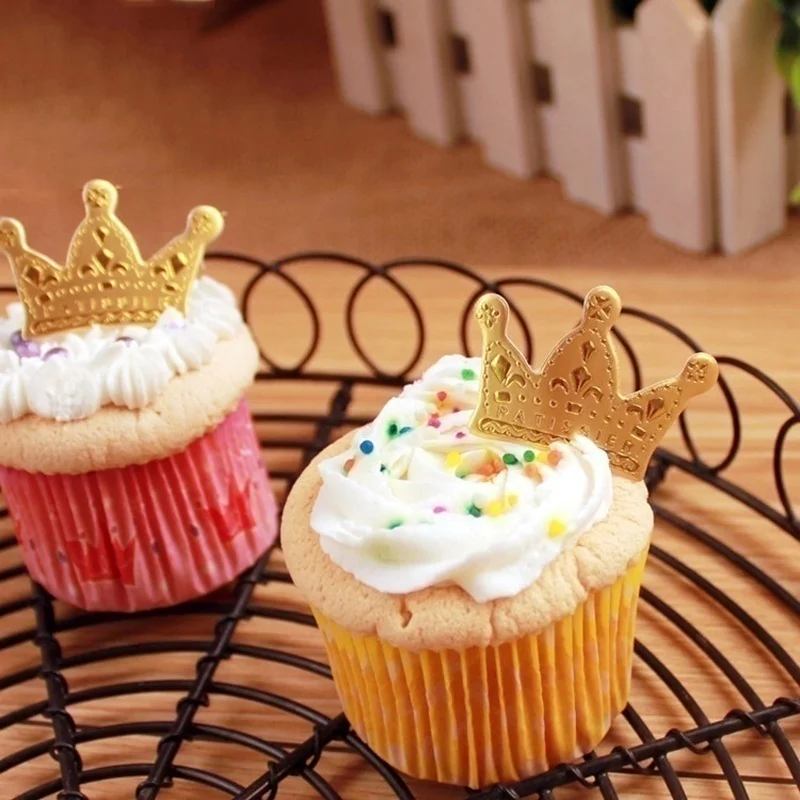 50Pcs/lot Gold Princess Crown Cake Topper Favors Party Cupcake Picks Wedding Birthday Decorations Accessories
