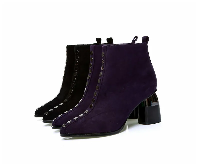 Ботильоны на толстом высоком каблуке 7 см; цвет черный, фиолетовый; женская обувь; зимние теплые модные женские полусапожки с заклепками