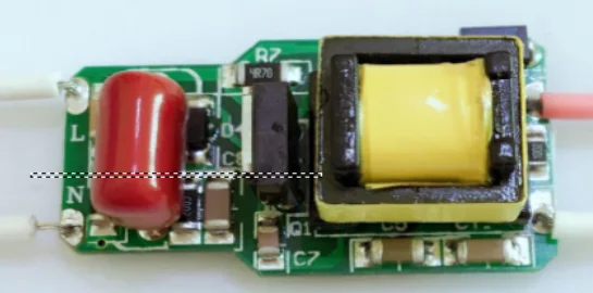 230V PF> 0 95 изолированный улучшенный преобразователь с регулируемой яркостью 200mA