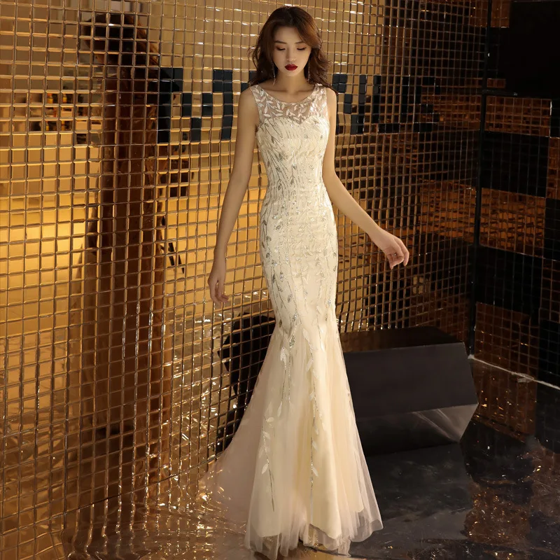 

2020 Sexy Chinese Evening Dresses Long Oriental Style Wedding Dress Summer Cheongsam Embroidery Sleeveless Qipao Party China