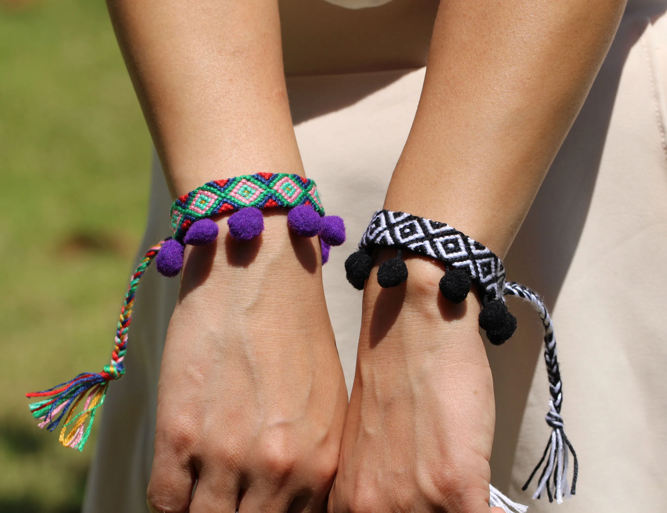 Пушистый помпон милый браслет дружбы зеленый черный розовый красный