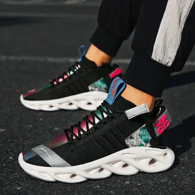 comfortable casual tennis shoes