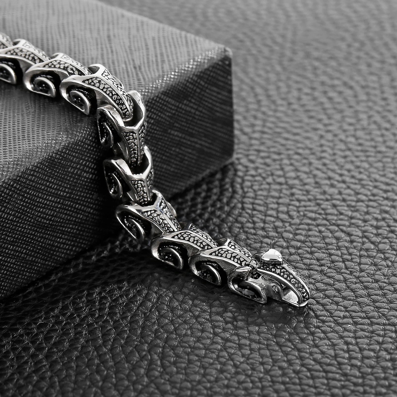 Fongten Gothic Dragon Chain Necklace For Men Stainless Steel Charm Collar Choker Long Necklace Heavy Silver Color Jewelry