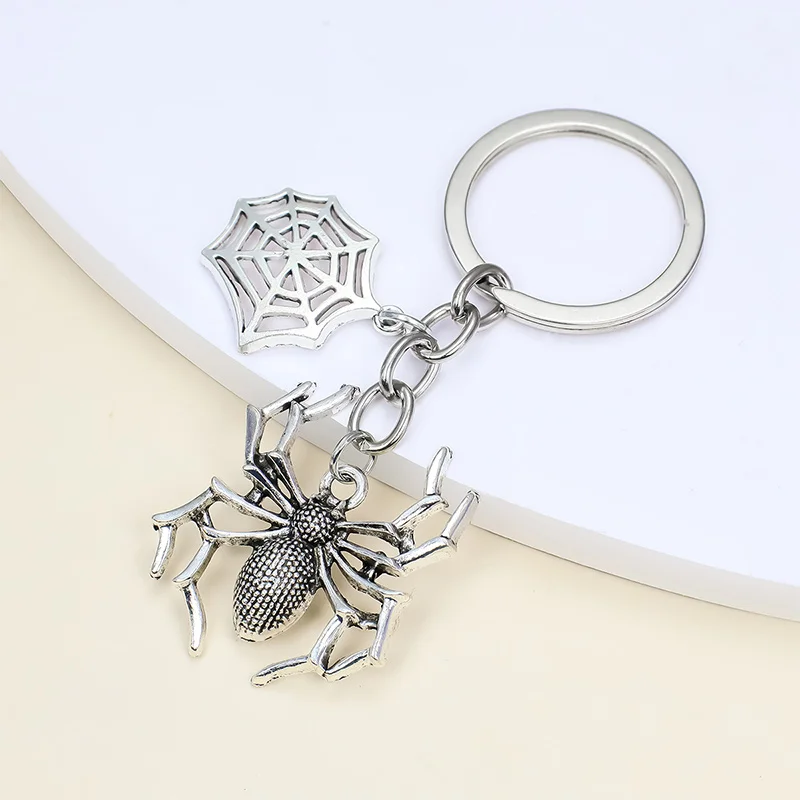 New spider web pendant halloween animal alloy spider keychain retro 3d