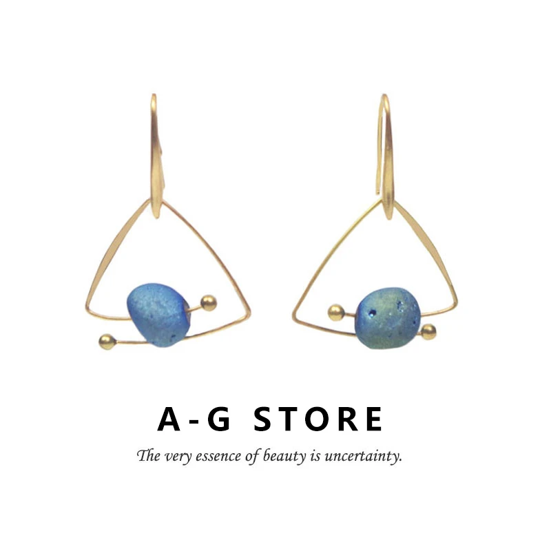 

Womam Jewelry 2020 Trend Girl Starry Sky Blue Stone Earrings Natural Stone Minimalist Geometric Temperament Personality Ear Clip