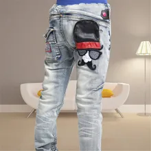 Весенние новые стильные детские джинсы с рисунком штаны для мальчиков в Корейском стиле