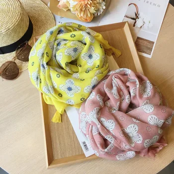 

2020 New style autumn and winter fashion lady cotton material silk scarf Women matching Flower Print scarf cotton Beach Shawl