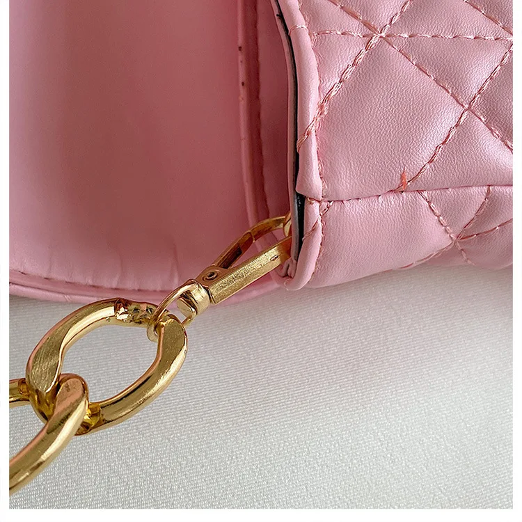 Branded Women's Shoulder Bags 2021 Metal Thick Chain Quilted Designer Purses And Handbag Women Clutch Bags Ladies Striped bag Branded Women's Shoulder Bags 2021 Metal Thick Chain Quilted Designer Purses And Handbag Women Clutch Bags Ladies Striped bag