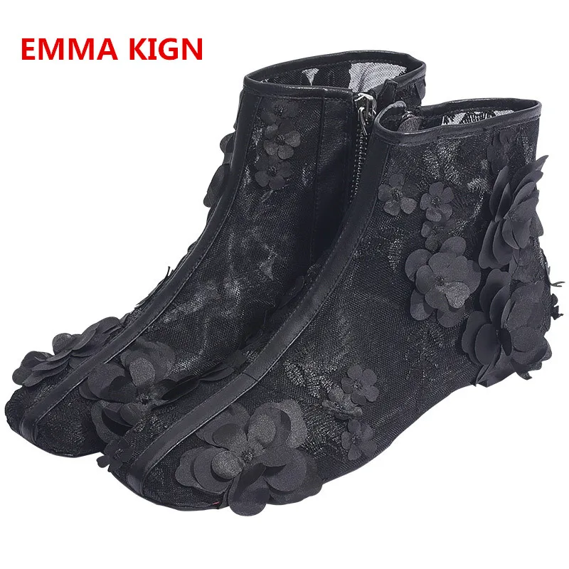 

2019 Black Lace Hollow Women Sexy Flat Heels Ankle Boots Autumn Spring Fashion Square Toe Side Zipper Flower Design Ladies Shoes