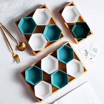 

Ceramic Dried Fruit Tray Snack Plate Seperated Dish Nut Ornaments Snack Tray Home Creative Nordic 2/4/6 Combination