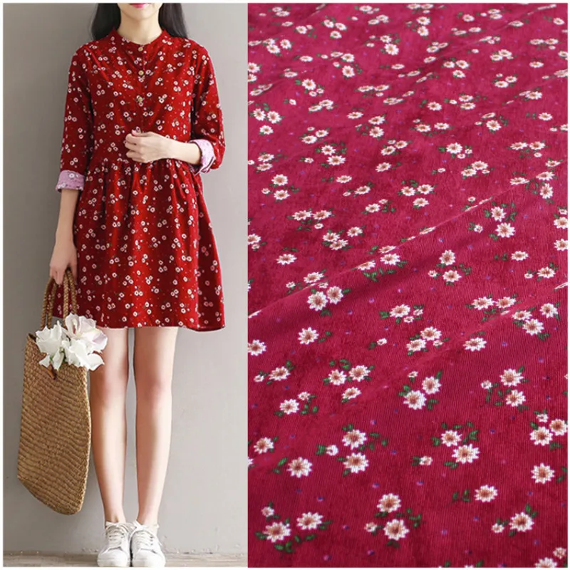 Вельвет-корд для осенне-зимнего платья, темно-Бордовая нижняя часть с цветочным принтом T858