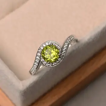 

2020 New Inlaid Zircon Peridot Ring S925 Sterling Silver Twisted Arm Emerald Ladies Ring Accessories