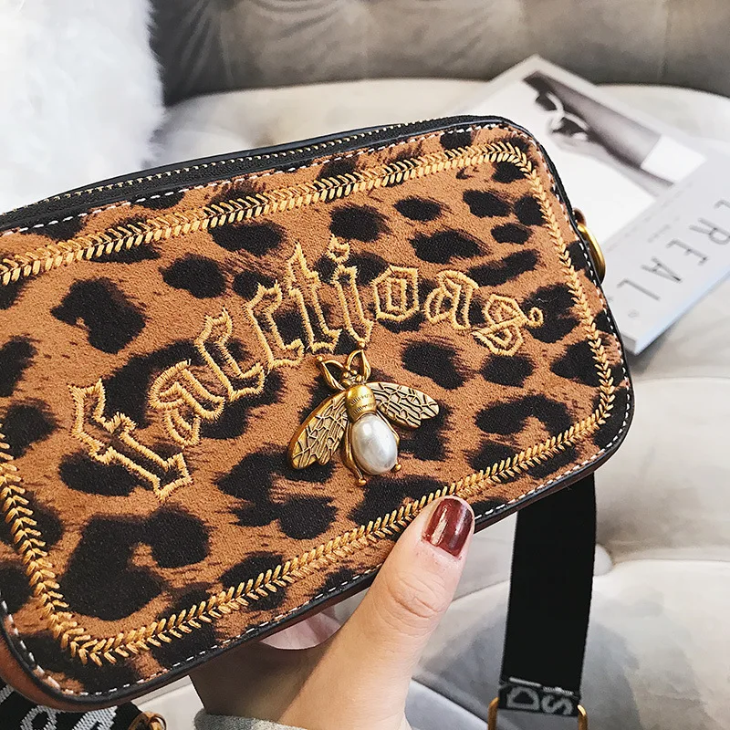 

Hong Kong Style INS Stereo Square Sling Bag Simple Leopord Pattern Bees Shoulder Women's Bag