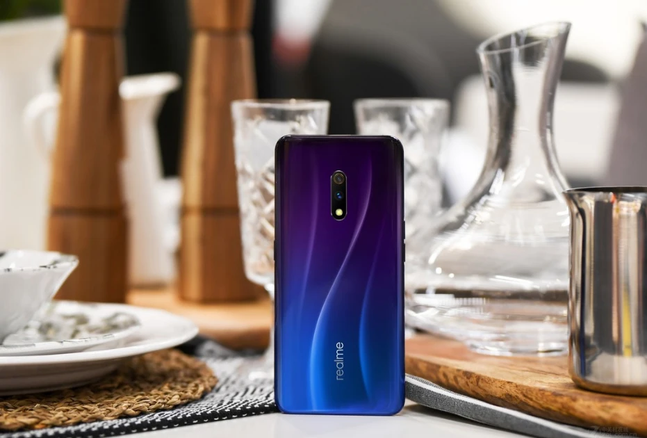 Оригинальный мобильный телефон Realme X 6,35 дюймов AMOLED экран 4 Гб + 64 Гб восьмиядерный смартфон Snapdragon 710 3765 МП мАч Super VOOC