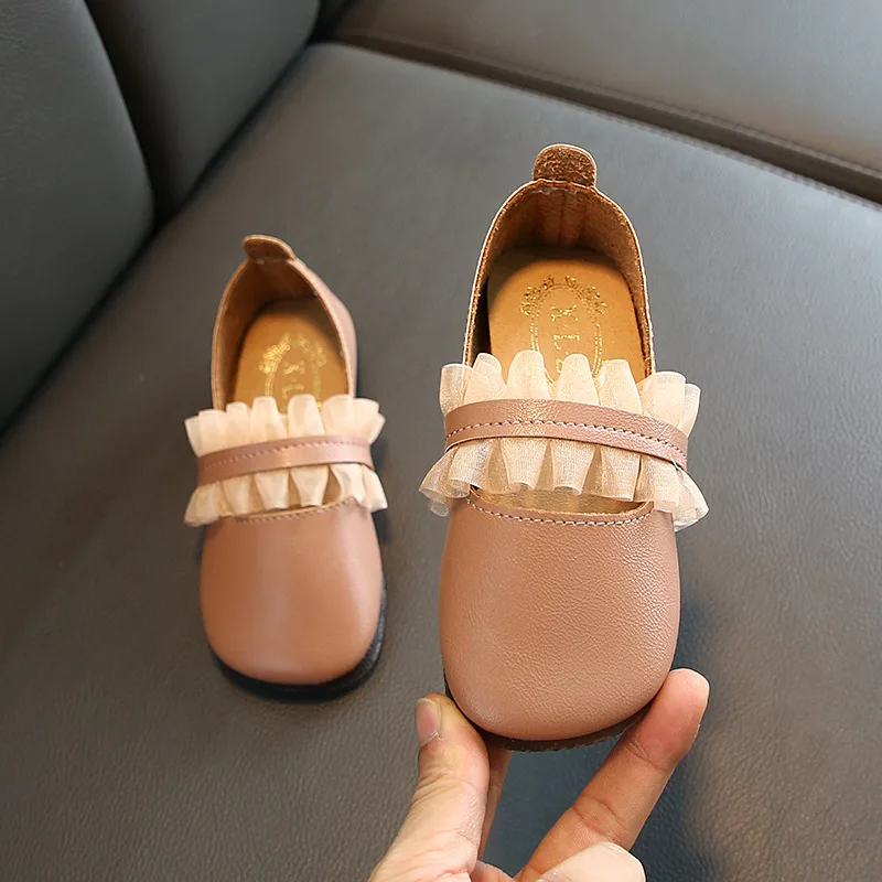 Новые кружевные детские туфли принцессы на низком каблуке для девочек, вечерние Нескользящие кожаные туфли для девочек 1, 2, 3, 4, 5, 6 лет