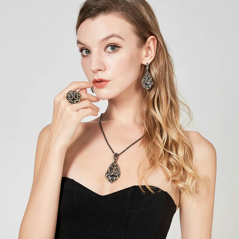 Набор винтажных ювелирных украшений Mytys с черным пистолетом Модный женский