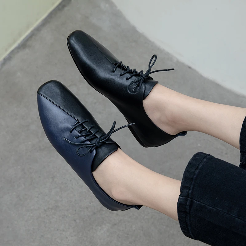 New Women's High Heels, Large Size Leather Shoes, Color Stitching Leather Shoes, Ladies Shoes, Low-heeled Square Toe