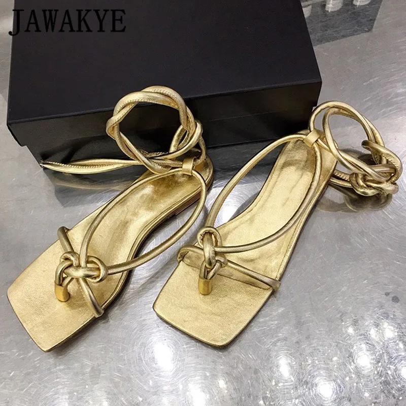 Шлепанцы женские с квадратным носком сандалии гладиаторы на плоской подошве