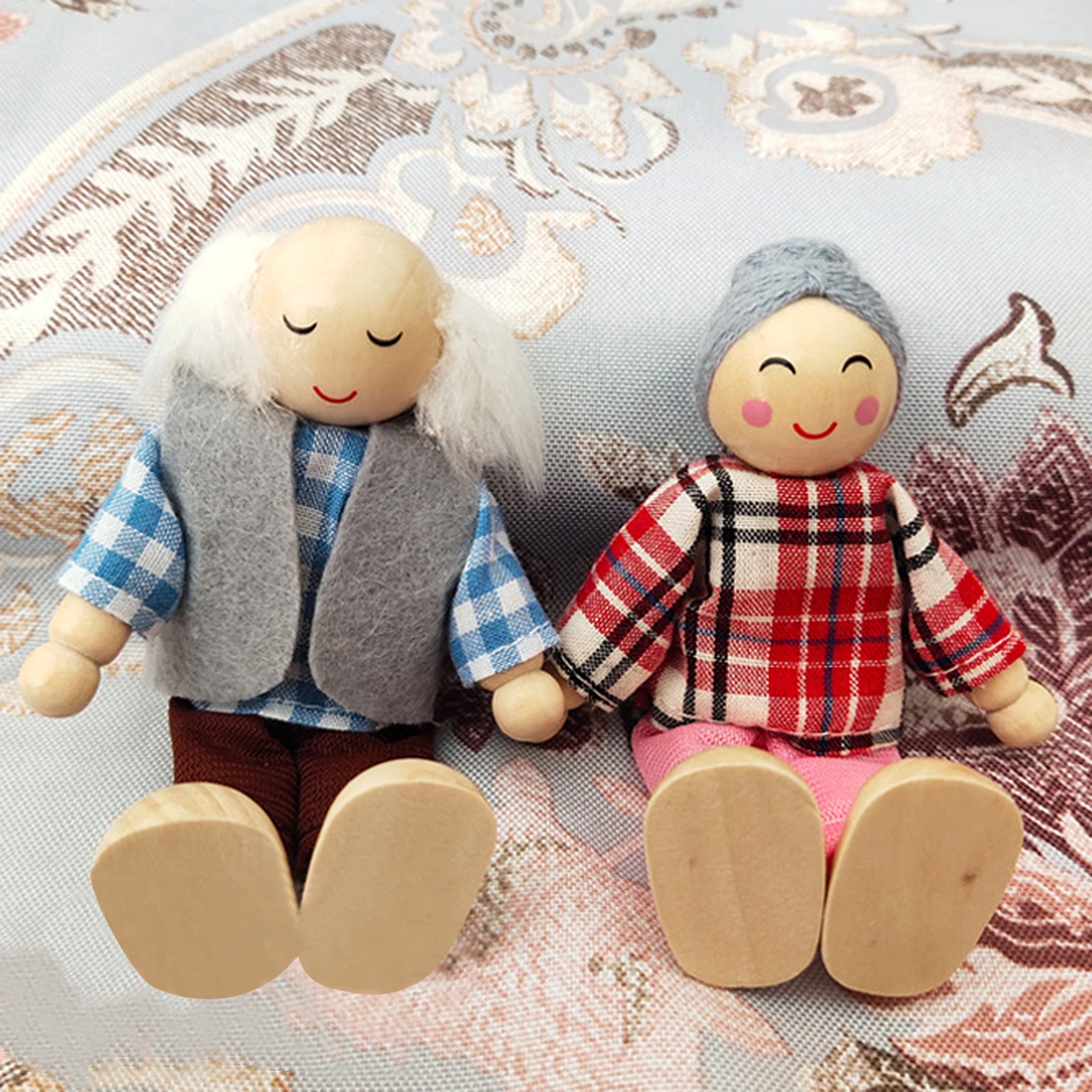 7Pcs/Set Cartoon Miniature Family Wooden Movable Jointed Doll Parent-child Toys Children Kids Gift Muppet Pretend Toys 2 7Pcs/Set Cartoon Miniature Family Wooden Movable Jointed Doll Parent-child Toys Children Kids Gift Muppet Pretend Toys 2