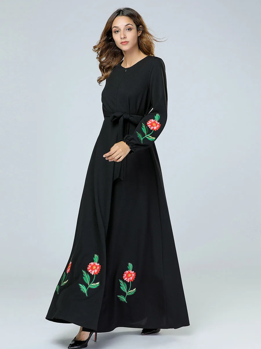 7419 AliExpress мусульманское длинное платье в европейском и американском стиле с большим подолом, свободное трикотажное платье с вышивкой