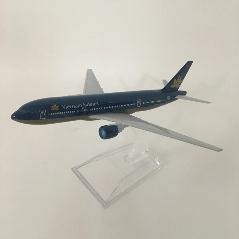 Джейсон пачка 16 см Вьетнам Boeing 777 модель самолета Модель аэроплана самолет модель Diecast металлические модели самолетов; Каблук 16 см 1:400 игрушечный самолет