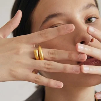 

New Vintage Modeling Curve Trendy Personalityl Meta Glossy Opening Adjustable Ring For Women Party Jewelry Gift