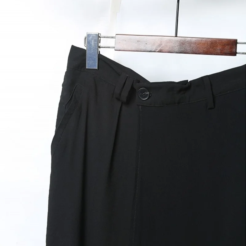 Рисунок 3 - Брюки мужские Асимметричные в готическом стиле