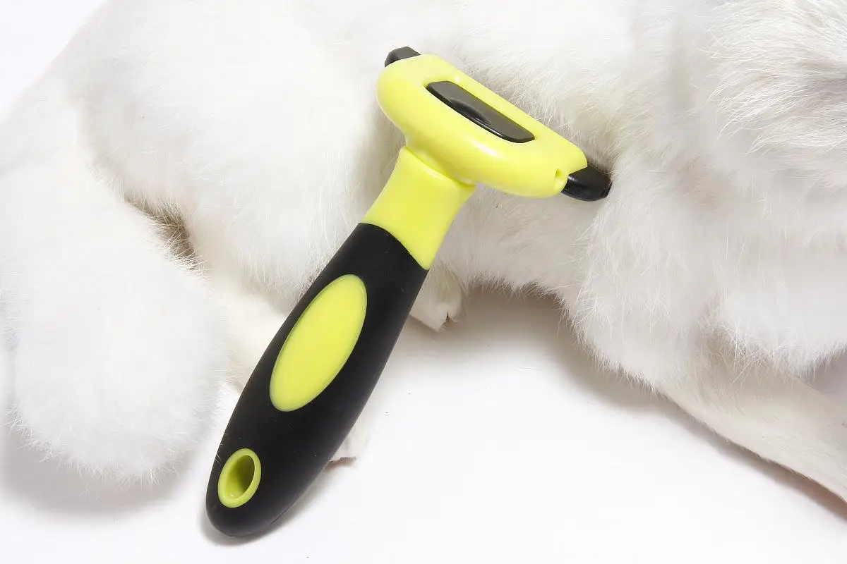 Pet hair removal comb (86). jpg