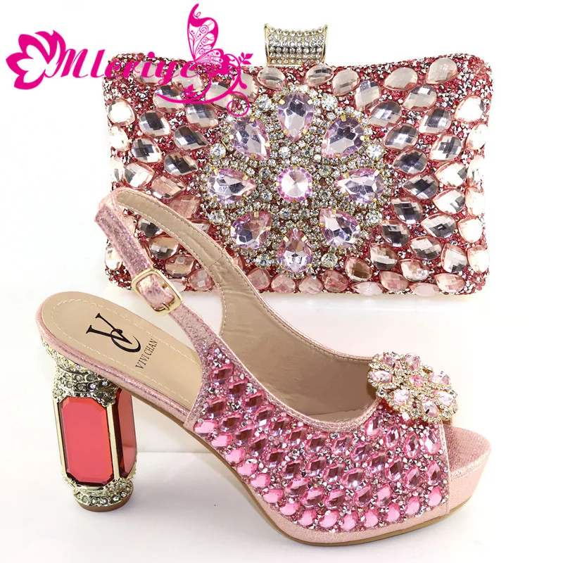 

Fashionable Nigerian Shoes and Bag Set African Sets pink Color Italian Shoes with Matching Bags for pink Wedding Party