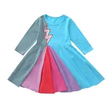 Платья для маленьких девочек милое модное Трендовое осеннее платье для отдыха с длинными рукавами в радужную полоску и вышивкой
