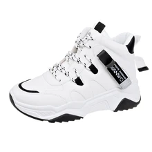 Новинка года; сезон осень; модная женская повседневная обувь; обувь на плоской платформе с высоким берцем; женские кроссовки; женские белые кроссовки на шнуровке