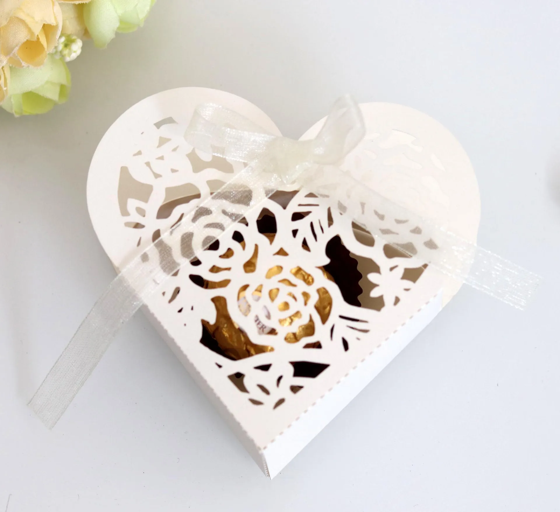 25/50/100Pcs Paper Candy Gift Box Laser Cut Lover Wedding Favor Party Decor US 