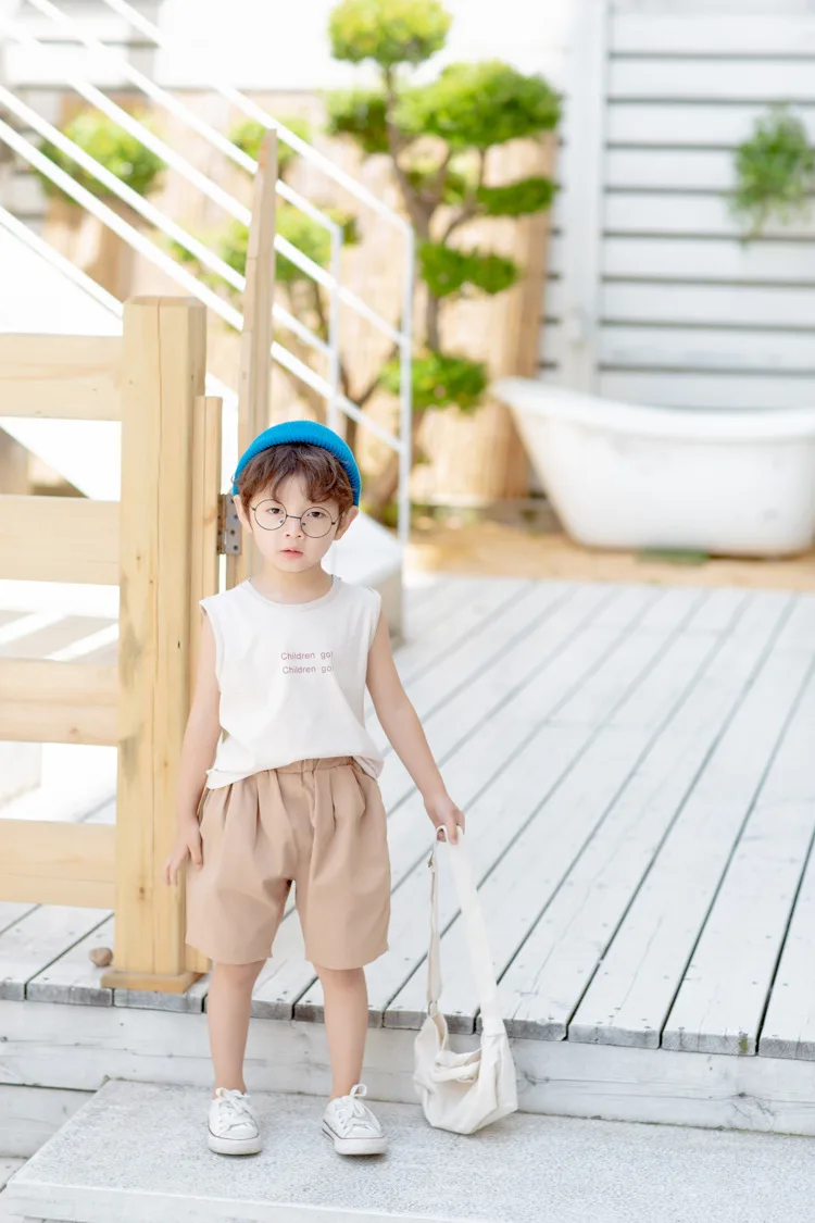 Sleeveless Lettered T-shirt 245054