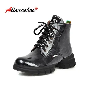 

Boots Women Daily Flat Sneakers Shoes Breathable Patent Leather Female Comfortable Round Toe Shoes Retro Autumn Vintage 34-43