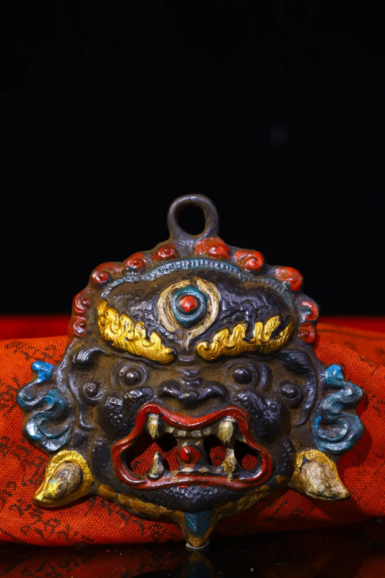 

3"Tibet Temple Collection Old Bronze Cinnabar Painted Skull Mahakala Buddha Head Mask Pendant Amulet Dharma Town House Exorcism