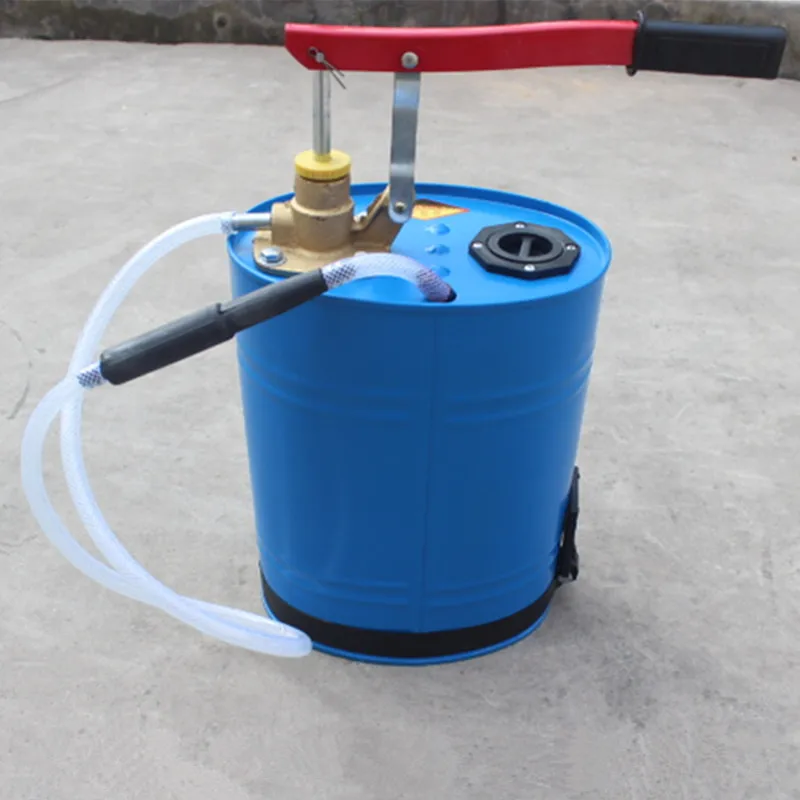 

Wholesale Manual Grease Injector Pressure Gear Oil Filler Hand-cranking Engine Oil Tanker Automobile Tool Engine Oil Jug Oil