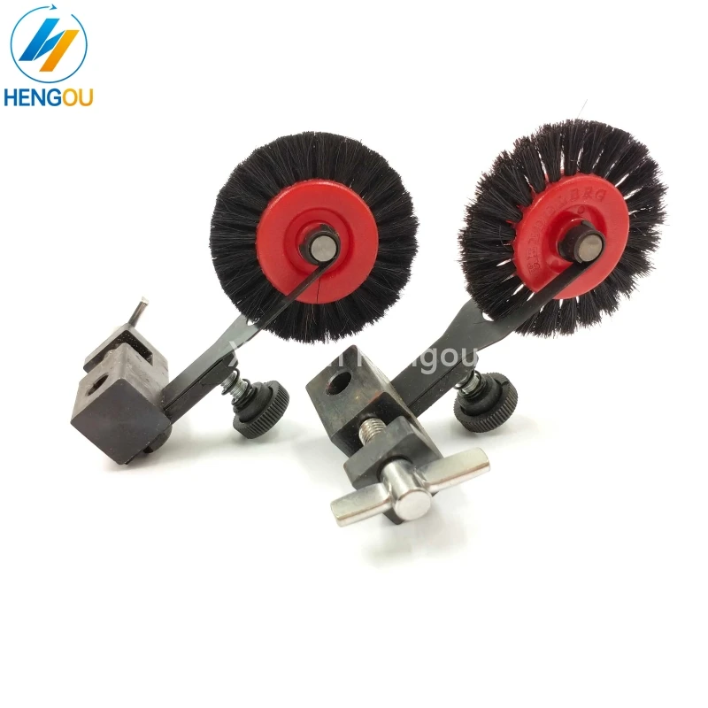 2 Pairs=4 Pieces H0684 66.891.005F platen brush wheel for SM102 printing machine plus 2 pieces white brush wheel paper feed roller