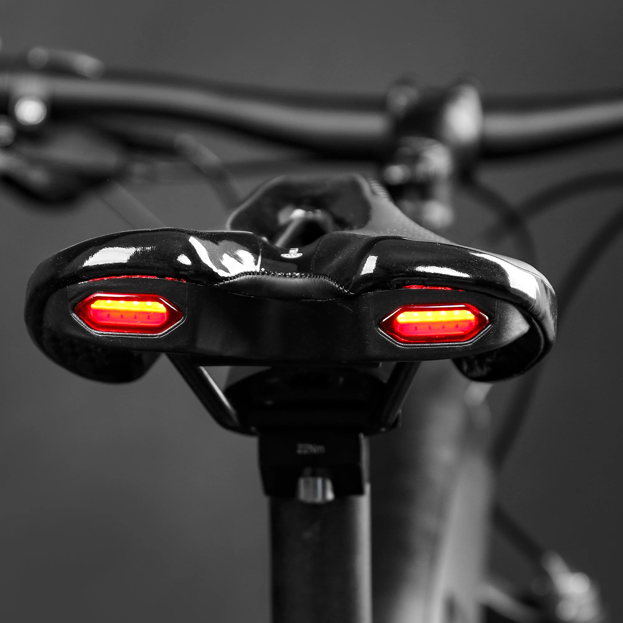 Bicycle Saddle Bicycle Seat Cushion Bike Riding Cushion Road Bike Saddle MTB Bicycle Seat With Warning Taillight USB Charging Mountain Cycling Racing PU Breathable Soft Seat Cushion