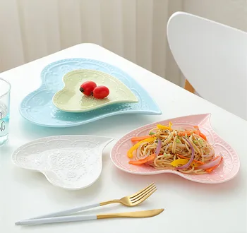 

French Lace Relief Heart Shape Ceramic Dinner Plate Anti-skid Solid Porcelain Fruit Salad Dish Tray Cake Dessert Snack Plate
