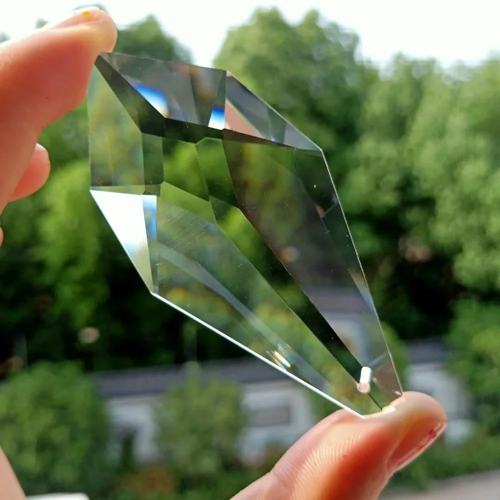 Crystal Sun Catcher K9 Crystal Prism Clear Faceted Glass Arrow Chandelier Crystal Hanging Ornaments DIY Suncatcher Pendants Rainbow Maker