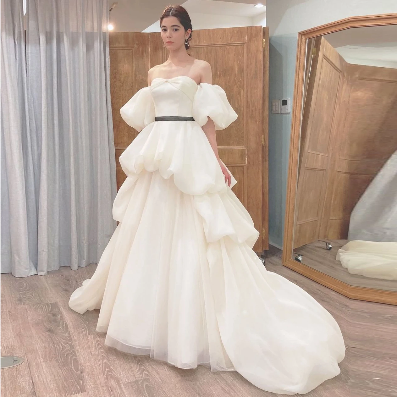 evening wear dresses Váy Cưới Công Chúa Voan Ngoài Khơi Vai Bong Bóng Tay Lông Tơ Đầm Cột Dây Bầu Trắng Áo Tối 2021 sang Trọng party gown for women Evening Dresses