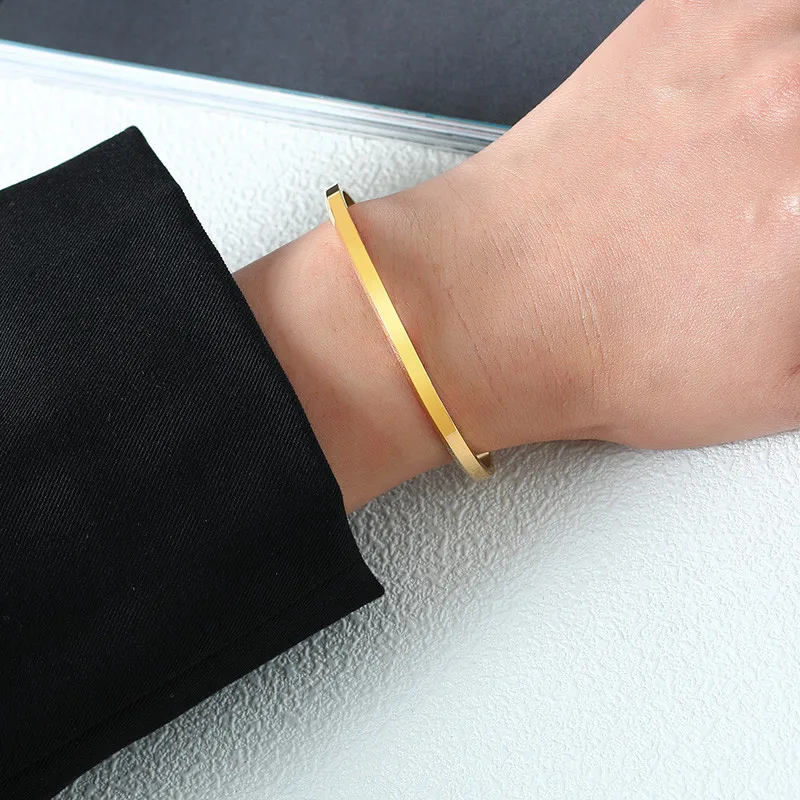 Vnox-Custom-Bangle-for-Men-4mm-8mm-Bevel-Edge-Basic-Unisex-Cuff-Bracelet-Personalized-Name-Bible (7)