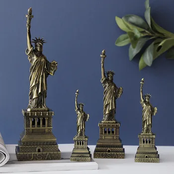 

Nordic Statue Of Liberty Sculpture Modern Simplicity Metal Crafts Art Ornaments Creative Home Desktop Decoration Wedding Gift