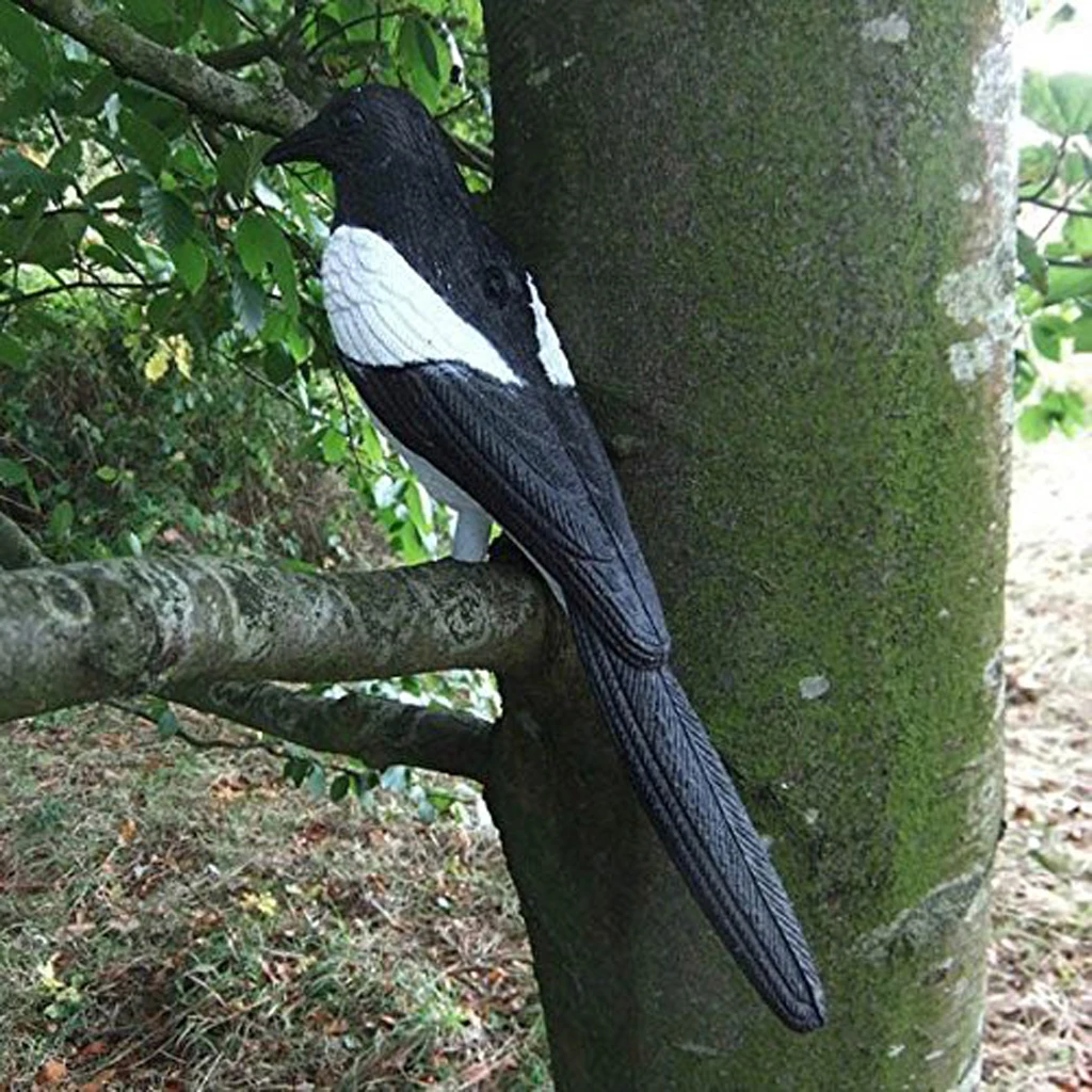 2Pcs Fake Bird Decoy Kit Flying Crow and Magpie Decoy Bird Deterrant, Garden Fake Bird Hunting Decoy Scarers