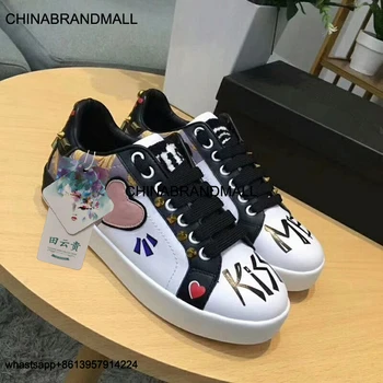 

New Women White Shoes with Red Heart Shape Female Sneakers Lace Up White Shoes Girl Couple Leather Shoes