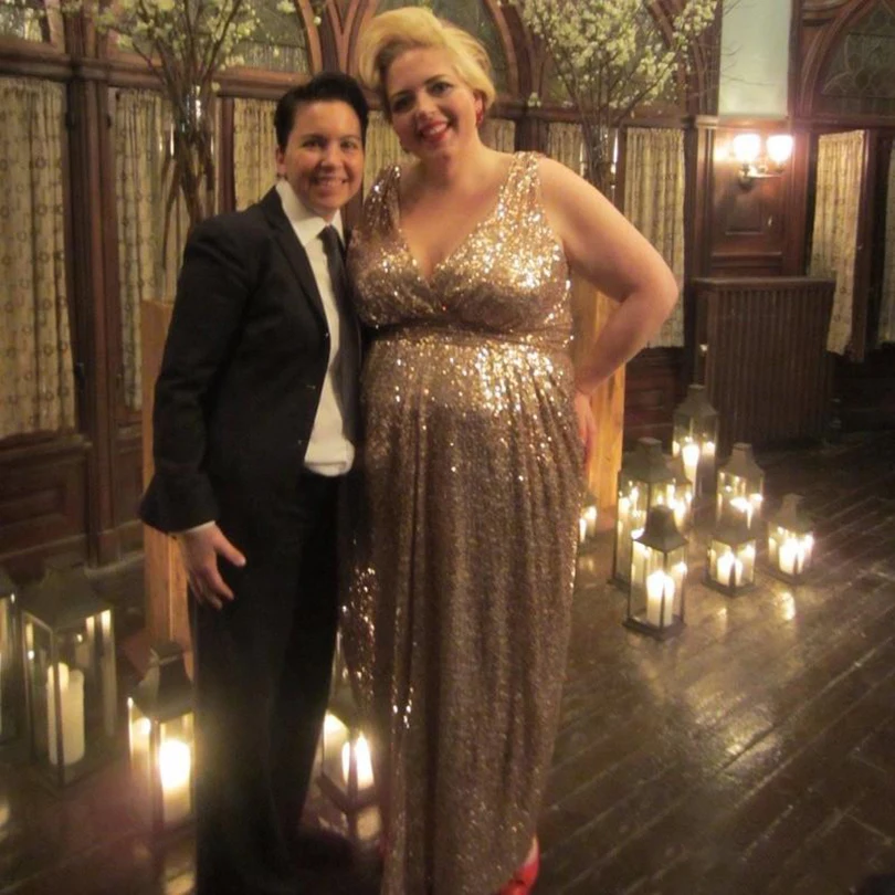 sparkly-plus-size-evening-dresses-deep-v-neck-bling-bling-sequins-shiny-sheath-floor-length-long-party-gowns-custom-size (2)