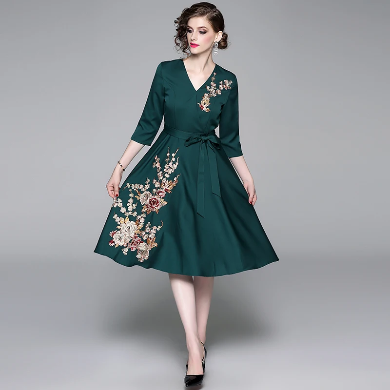 

- make Europe and the United States the new temperament v-neck lace dress delicate embroidery dress